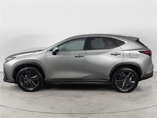 2025 Lexus NX 450h+ Luxury