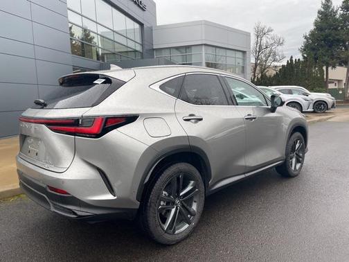 2025 Lexus NX 450h+ Luxury