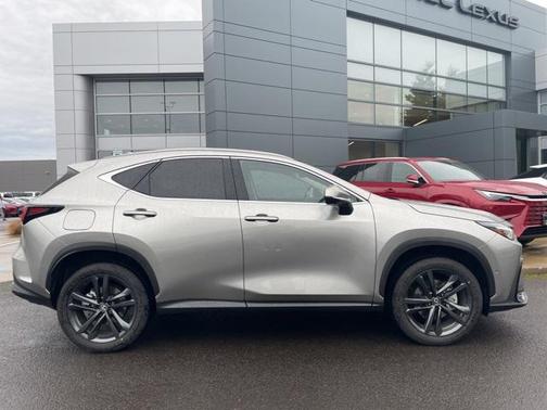 2025 Lexus NX 450h+ Luxury