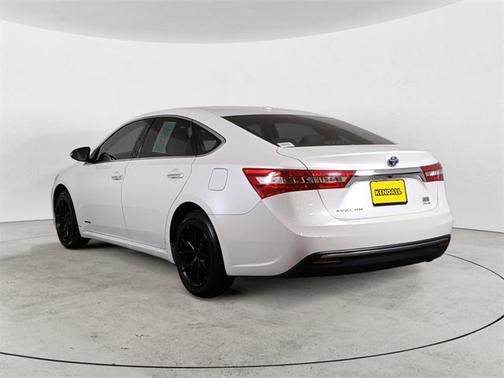2018 Toyota Avalon Hybrid XLE Plus