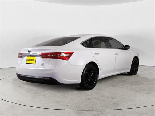2018 Toyota Avalon Hybrid XLE Plus