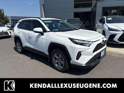 Ice Cap 2025 Toyota RAV4 Hybrid XLE