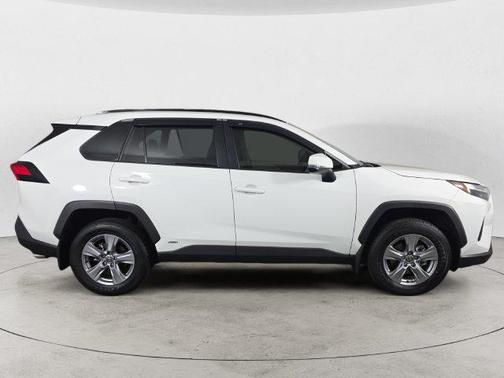 Ice Cap 2025 Toyota RAV4 Hybrid XLE