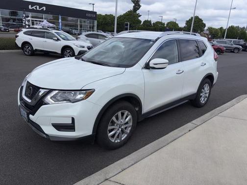 2017 Nissan Rogue SV