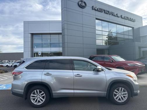 2015 Toyota Highlander LE