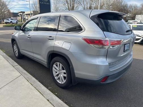 2015 Toyota Highlander LE
