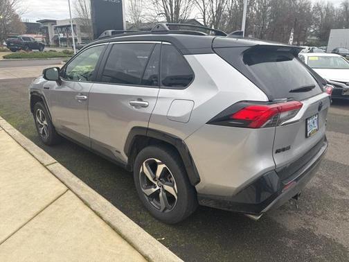 2021 Toyota RAV4 Hybrid SE