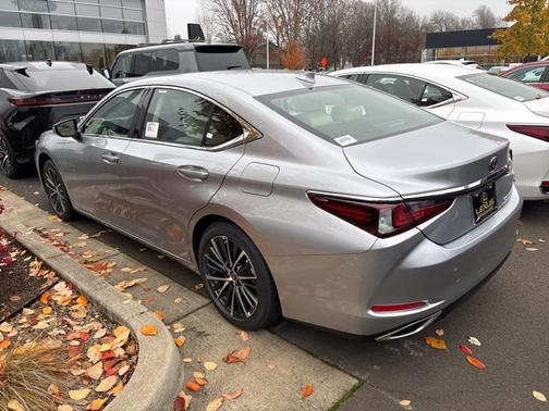 2025 Lexus ES 350 Base