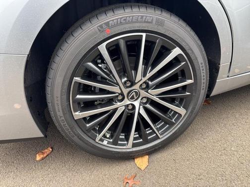 2025 Lexus ES 350 Base