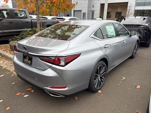 2025 Lexus ES 350 Base