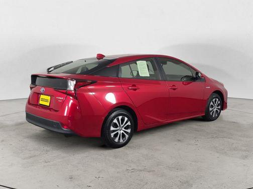 2020 Toyota Prius XLE