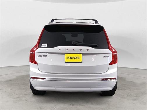 2024 Volvo XC90 B6 Plus Bright Theme 7-Seater