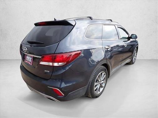 2018 Hyundai SANTA FE SE