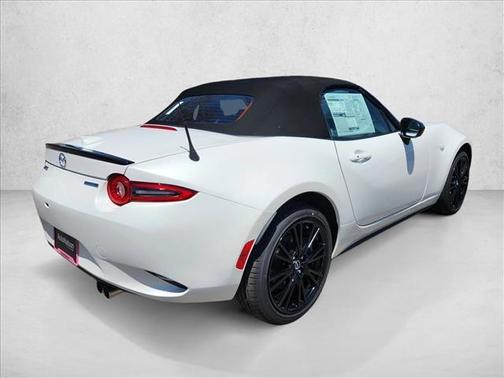 Snowflake White Pearl 2026 Mazda MX-5 Miata Club