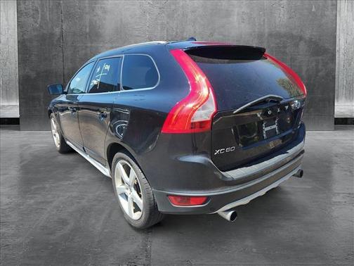 2012 Volvo XC60 T6 R-Design Platinum
