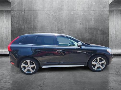 2012 Volvo XC60 T6 R-Design Platinum