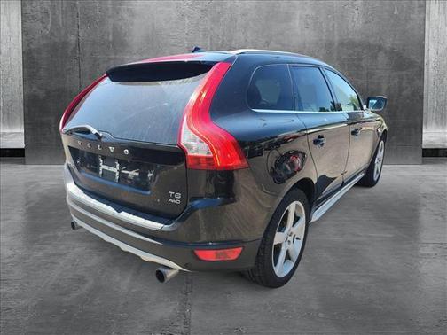 2012 Volvo XC60 T6 R-Design Platinum