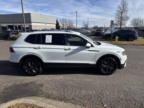 2024 Volkswagen Tiguan 2.0T SE