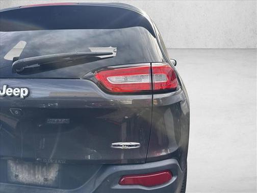 Granite Crystal Clearcoat Metallic 2016 Jeep Cherokee Latitude