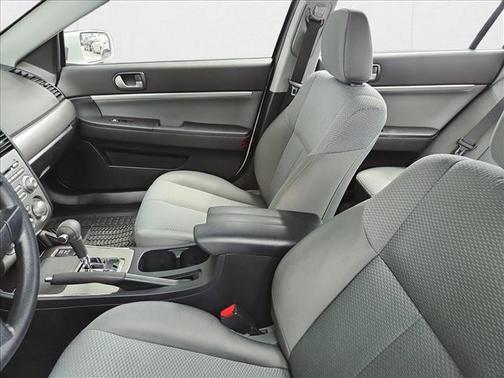 2011 Mitsubishi Galant FE