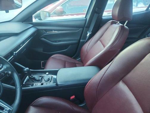 2024 Mazda Mazda3 2.5 S Carbon Edition