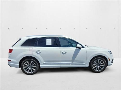 2019 Audi Q7 45 Premium Plus
