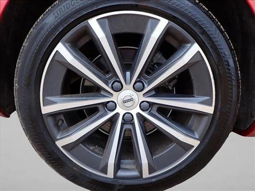 2022 Volvo S60 B5 Momentum