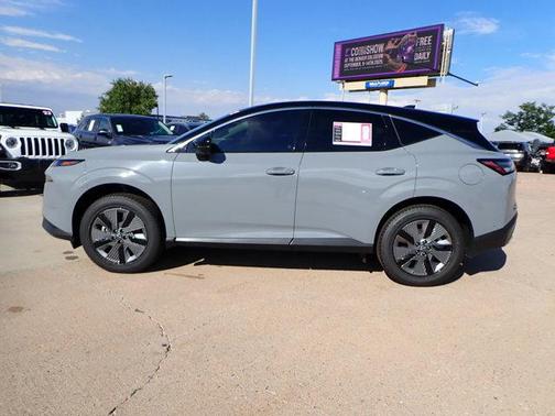 2025 Nissan Murano SL