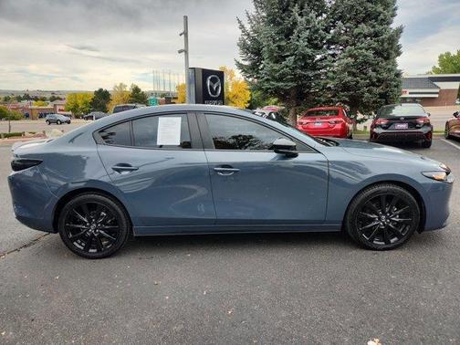 2023 Mazda Mazda3 2.5 S Carbon Edition