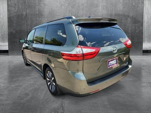2019 Toyota Sienna XLE
