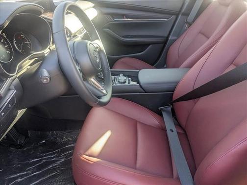 2025 Mazda Mazda3 Carbon Edition