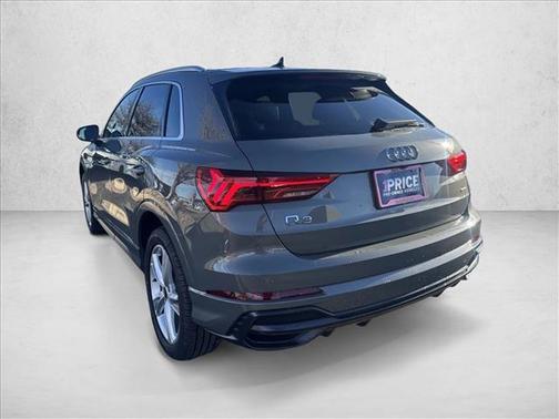 2022 Audi Q3 45 S line Premium