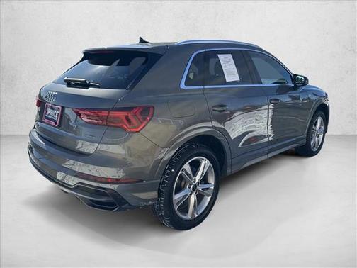 2022 Audi Q3 45 S line Premium