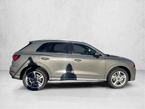 2022 Audi Q3 45 S line Premium