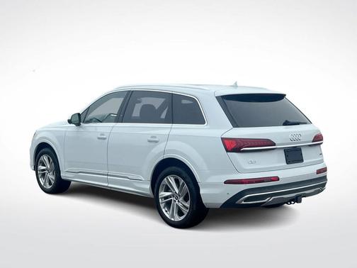 2021 Audi Q7 45 Premium
