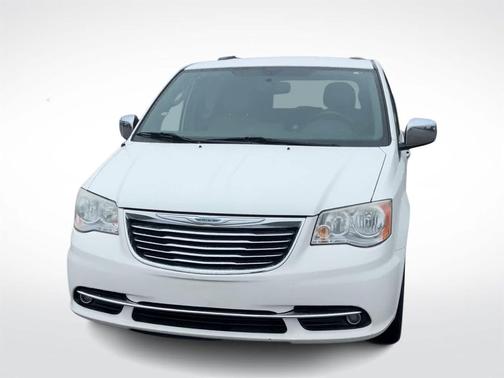 2013 Chrysler Town & Country Touring-L