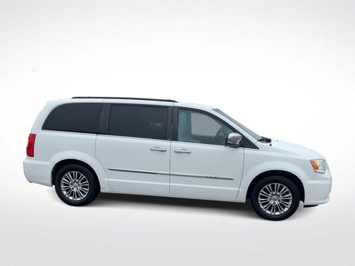 2013 Chrysler Town & Country Touring-L