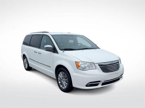 2013 Chrysler Town & Country Touring-L