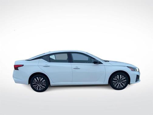 2025 Nissan Altima SV AWD