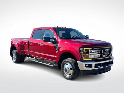 RUBY RED METALLIC 2019 Ford F-350 XLT