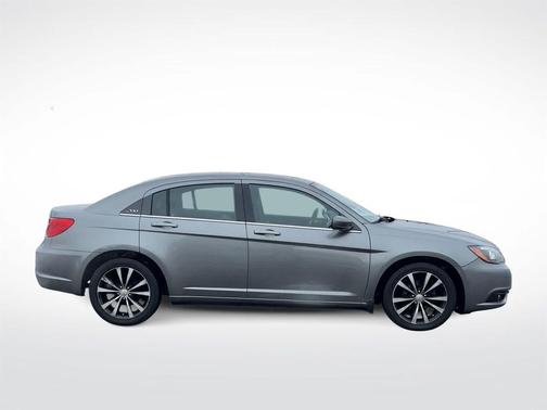 2012 Chrysler 200 S