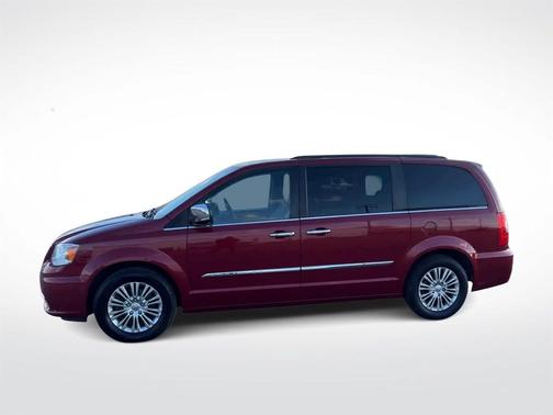 2015 Chrysler Town & Country Touring-L