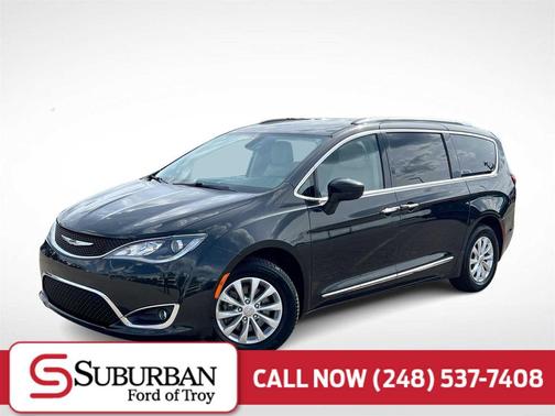 2017 Chrysler Pacifica Touring-L