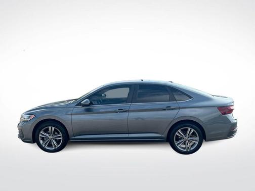 Platinum Gray Metallic 2024 Volkswagen Jetta 1.5T SE