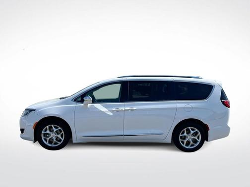 Bright White Clearcoat 2020 Chrysler Pacifica Limited