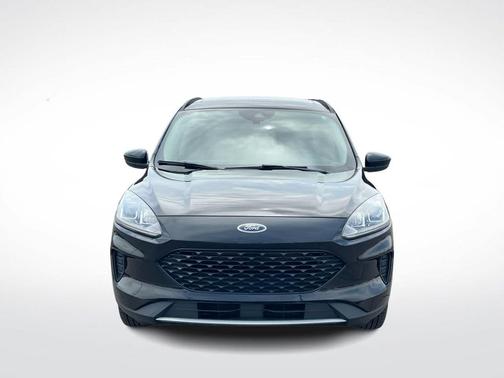 AGATE BLACK METALLIC 2020 Ford Escape SE