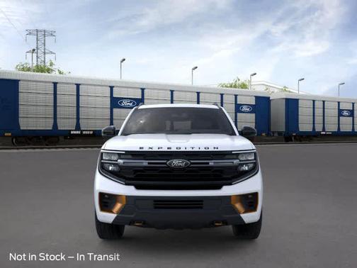 Star White Metallic Tri-Coat 2026 Ford Expedition Tremor