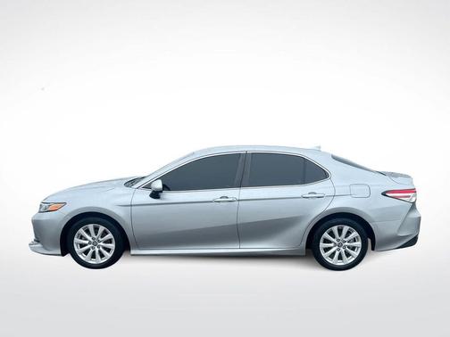 Celestial Silver Metallic 2019 Toyota Camry LE