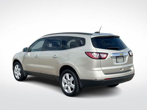 Champagne Silver Metallic 2016 Chevrolet Traverse 1LT
