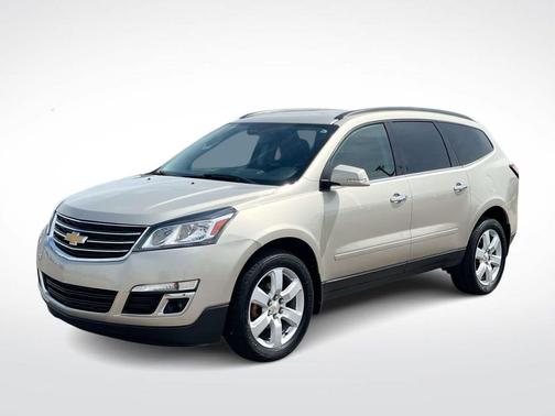 Champagne Silver Metallic 2016 Chevrolet Traverse 1LT